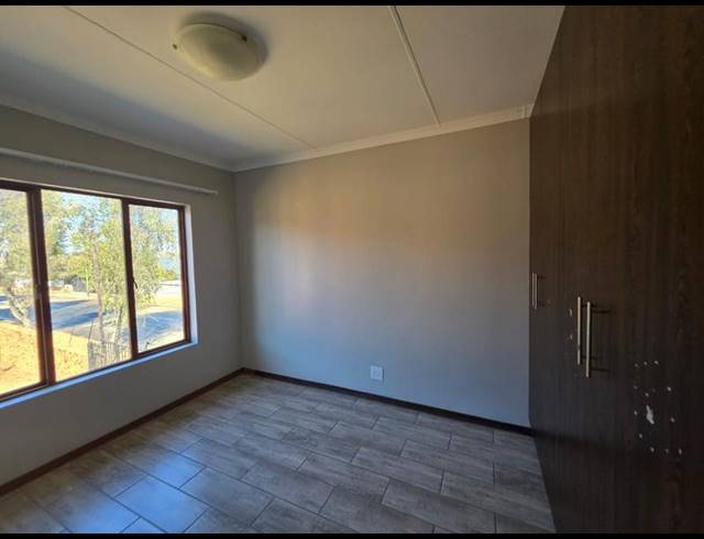 2 BEDROOM TOWNHOUSE FOR SALE IN GREENHILLS